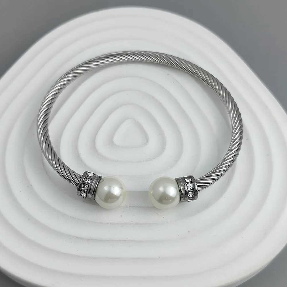 18K Stainless Steel Charm Bracelet with Pearl Pattern for Men High Quality Waterproof Jewelry Wedding Party Gift Y250904