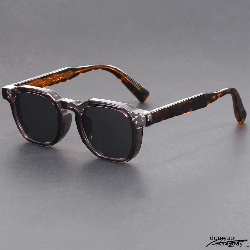 Vintage Ddmyday Steampunk Sunglasses Men Round Thick Glasses Women Retro Goggles Gothic Y2k Futuristic Cool INS Niche Circular High-End Sturdy Metal I