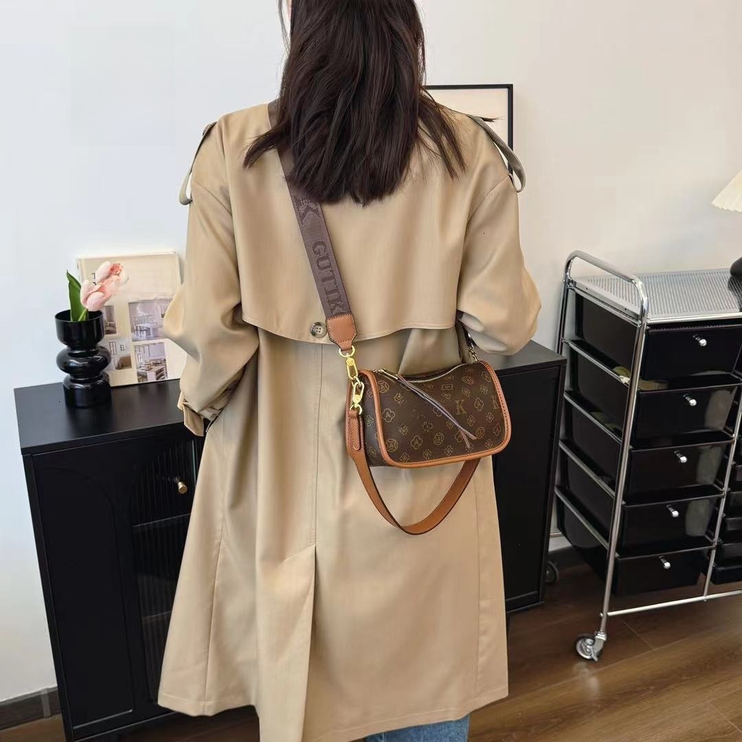 TB BHULAMTE Designer's High-quality Crescent-shaped Bag, Fashionable Light Luxury Retro Wandering Bag Casual Crossbody Bag Single-shoulder Armpit