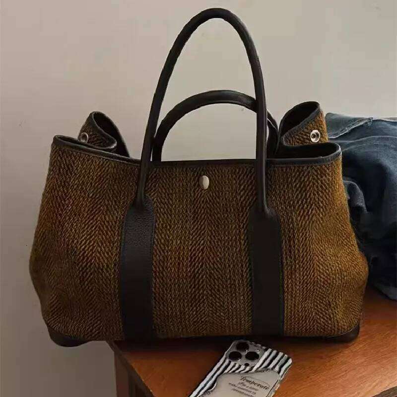 New Woven Fashion Casual Tote 2024 Summer Commuter Shoulder Personalized Large Capacity Women's Bag