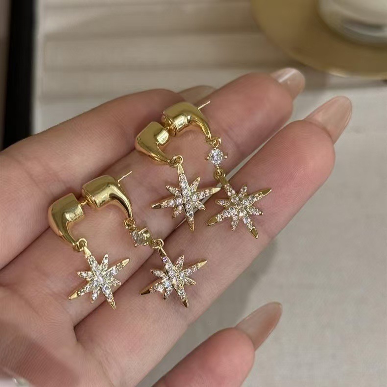 A Dual-wear Light Luxury Sweet Micro-inlaid Star Designer Luxury Free Shipping Earrings Niche Design Simple Exquisite Fashion High-end Sense Ear Jewel