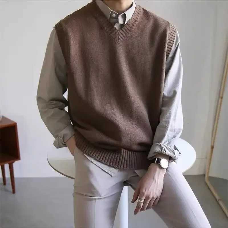 Man Clothes Waistcoat Vest Knitted Sweaters for Men Brown Business Smooth Sleeveless Cotton Knitwears Korean 2024 Autumn WinterXJ250904