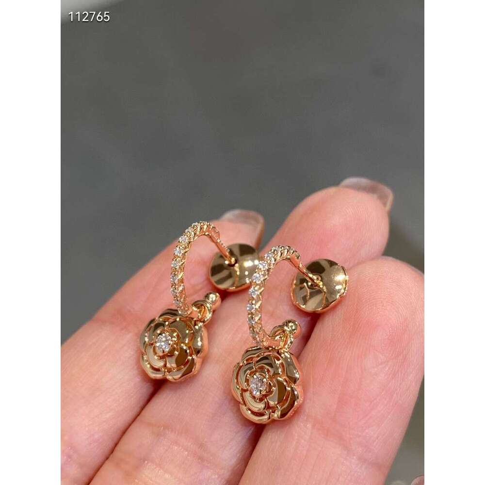 Quilted High-End V Light Style Elegant Ear Clips Gold Sier Needle Hoop Earrings for Women