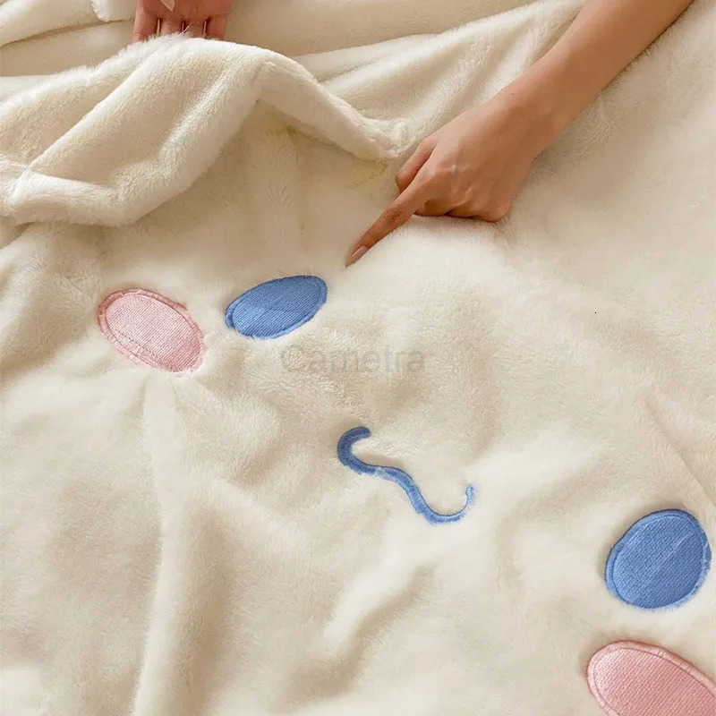 Sanrio Hello Kitty Rabbit Plush Blanket Kuromi melody DoubleSided Thickened Flannel Cover Blanket Office sofa Warm nap blanket L250904