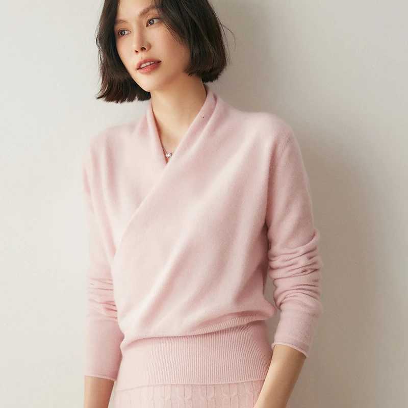 Autumn New 100 Pure Cashmere Knitted Sweater Women High Quality VNeck Pullover Female Winter Fashion Clothes Girls Tops M250904