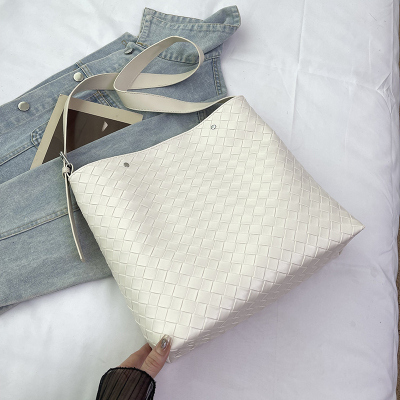 Guguo Designer Bag High-quality Texture Bag For Women, Luxury Bag New Chain Quilted Large Capacity Tote Bag, Fashionable Simple Elegant Shoulder Bag T