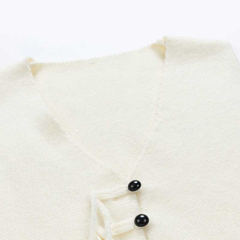 Solid Sweater Vest Men Brand Fashion Vneck Knit Vest Trendy Versatile Loosefit Shoulder Jacket for Spring Autumn Vest CardiganXJ250904