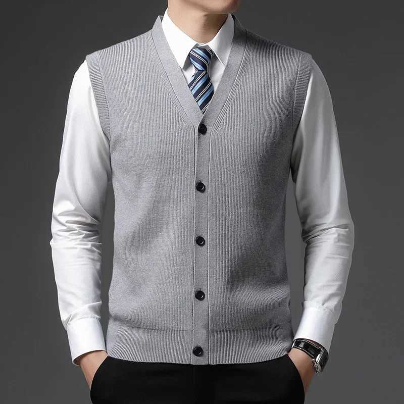 Mens Winter Knit Sweater Vest Young Mens Solid Color Allinone Wool Vest Cardigan Top Mens WearXJ250904