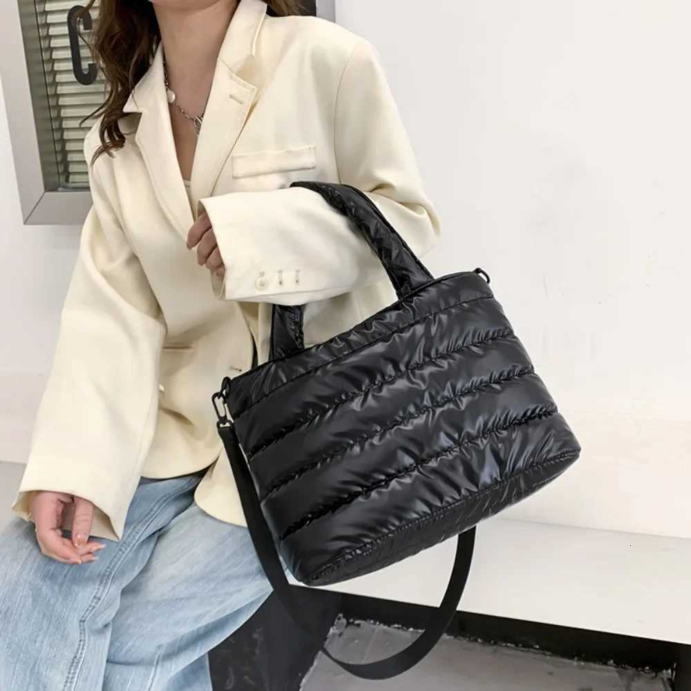 New Puffer Tote Bag for Women Quilted Puffy Handbag Lightweight Down Cotton Padded Shoulder Bag Down Padding Crossbody Handbag Z250903