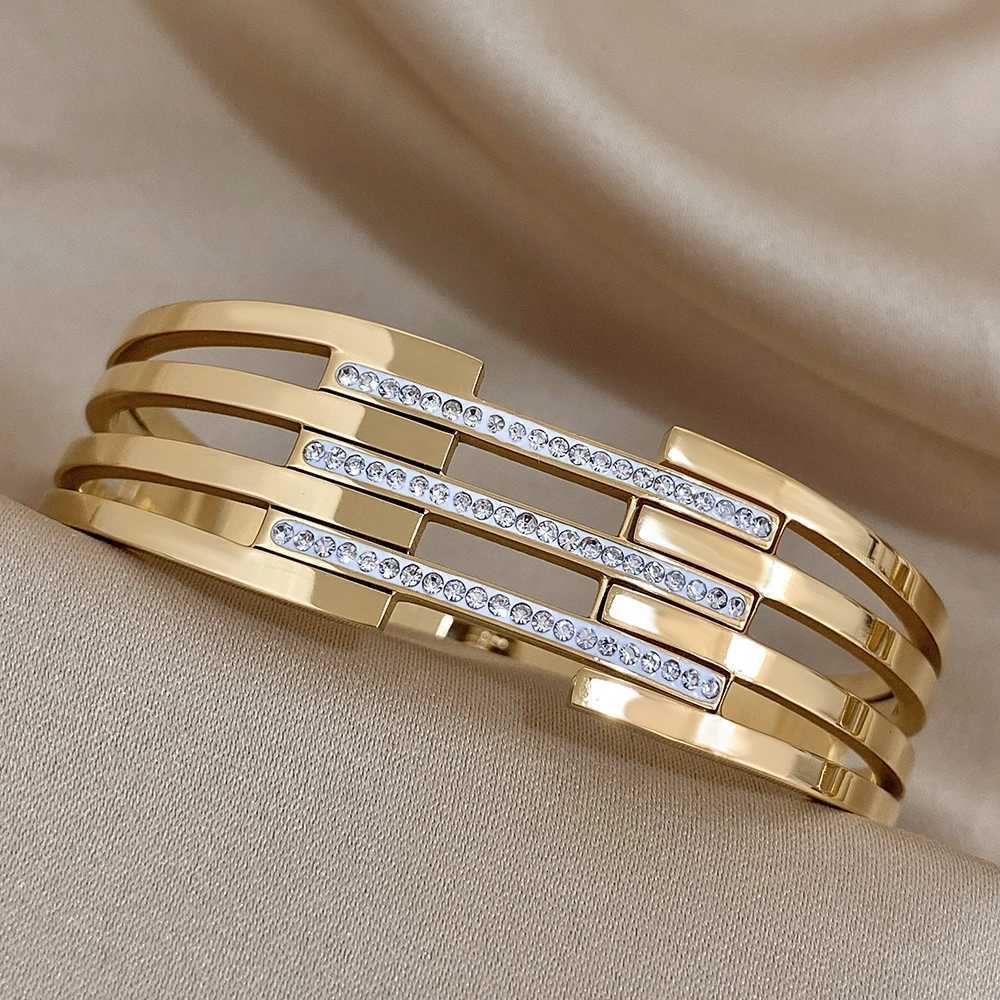 Greatera Chunky Inlaid Rhinestone Stainless Steel Bangles Bracelets for Women Gold Plated Metal Wide Bracelet Waterproof Jewelry Y250904