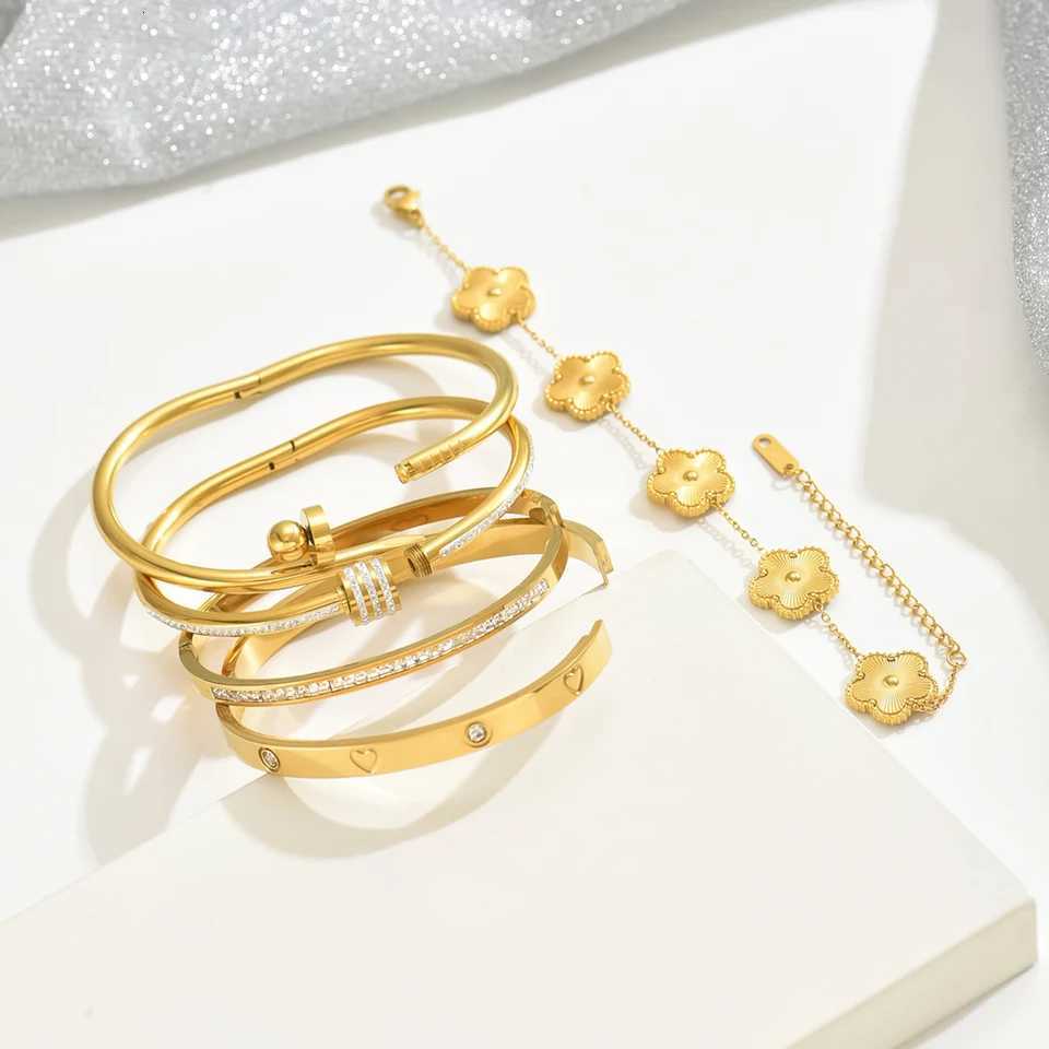 UILZ Europe And Hot Stainl Steel Lucky Bracelet Fashion Wens Bracelet Gold Bangles S250904
