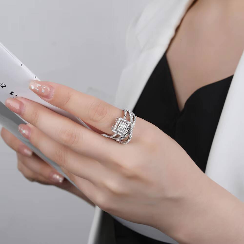 Customized Sterling Silver 925 Wedding Ring Classic Full Diamond Sterling Silver Zircon Luxury Rings for Women