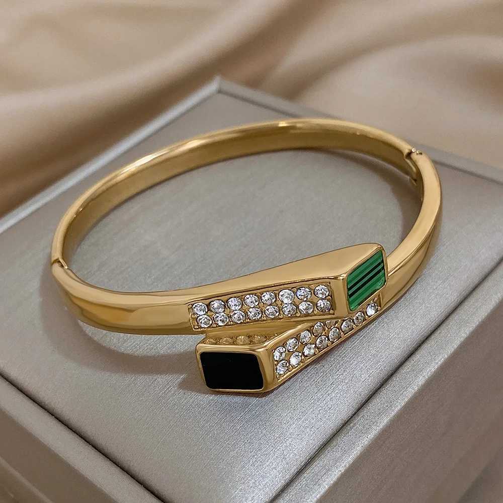 Vintage Cross Stainless Steel Bracelets for Women Gold Silver Color Enamel Rhinestone Smooth Cuff Bangle Waterproof Jewelry Y250904
