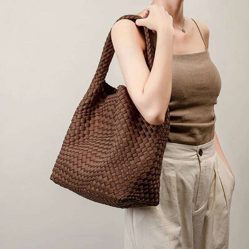 New Neoprene Leather Woven Underarm Pure Hand-woven Bags Basket Design Large Capacity Shoulder Bag Commuter Classic Handbag