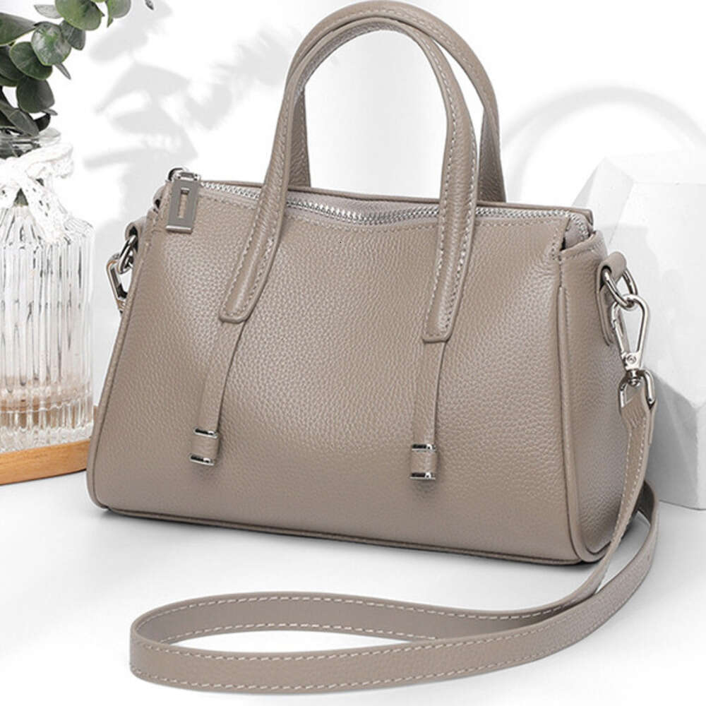 DHEssentials 2025 Spring Top-Grain Leather Boston Bag Women's Large Capacity Crossbody Shoulder Handbag Street Fashion