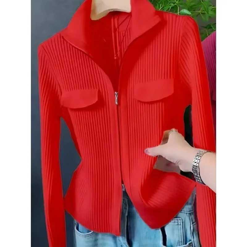 Fashion Zipper Short Knitted Cardigan Sweater 2025 Spring Autumn New Korean Solid TurnDown Long Sleeves Knit Coat Female Tops M250904