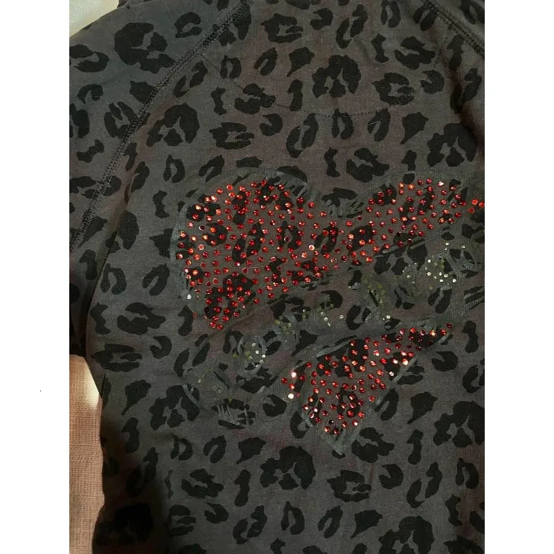 American leopard print geometric graphic ironing highquality slim longsleeved hoodies women Y2K niche simple casual sweatshirt 250904