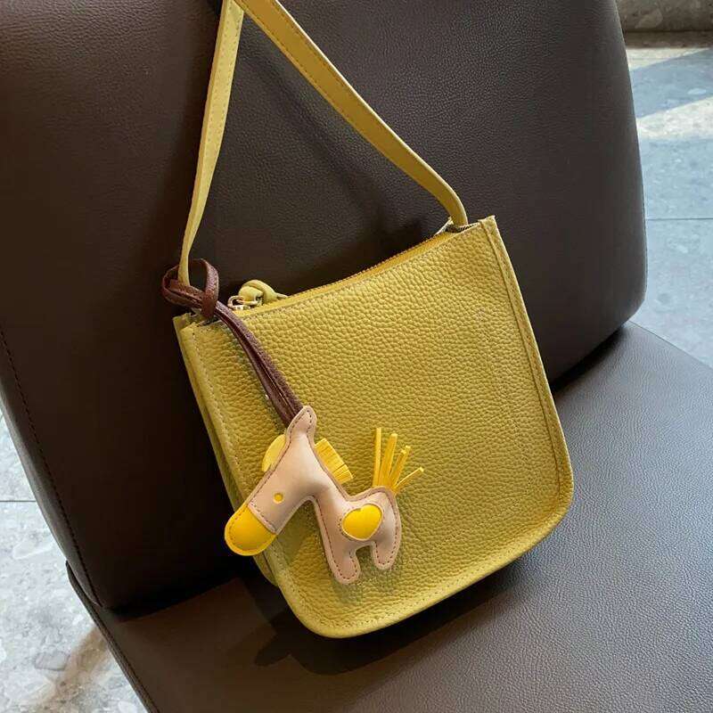 2024 Solid Color Crossbody Shoulder Simple Cowhide Women's Large Capacity Lychee Patterned Bucket Bag