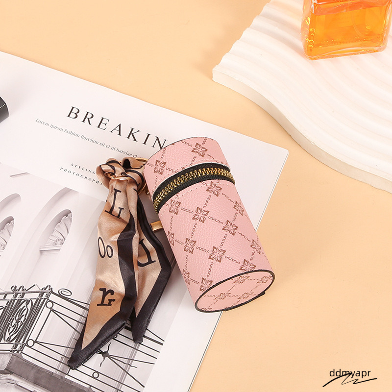 Leather Bucket Pendant Earphone Lipstick Mini Keychain Bag Key Pouch Ddmyday Women Accessories Keyring Gift250710 Ddmyday