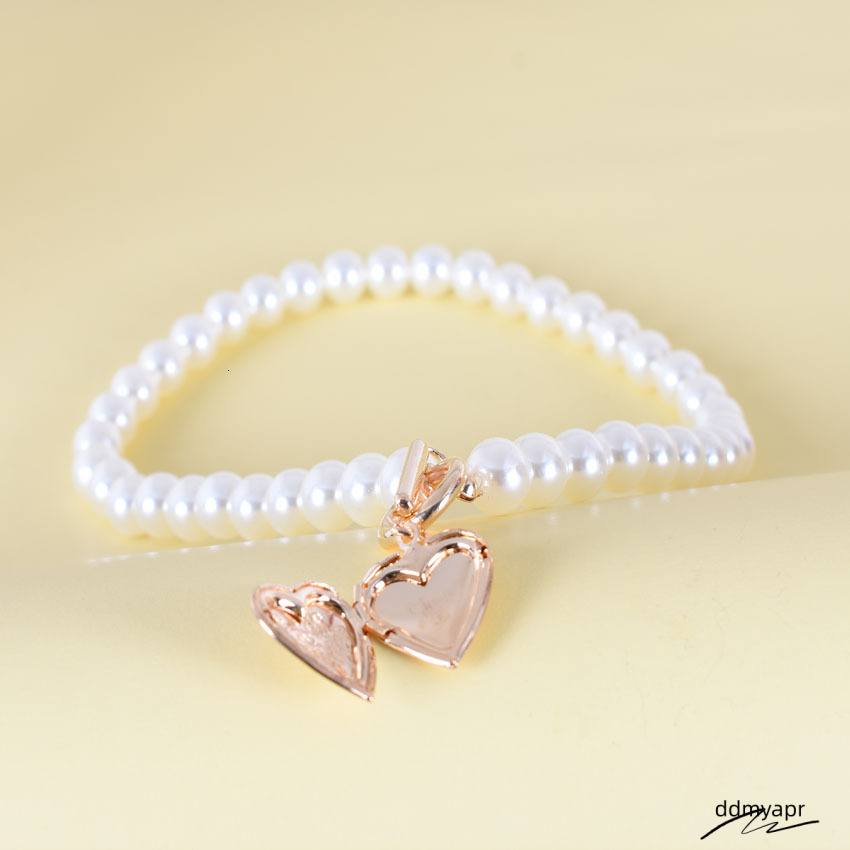 Europe And The United States Cross-Border Jewelry Ddmyday Love Pearl Retro Necklace Female Fashion Temperament One Word Buckle Opening Collarbone Chai