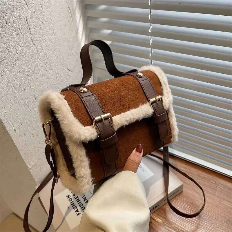 Designer Bags Winter Women Crossbody/Shoulder New Lamb Plush Veet Bag Lady Small Square Handbag French Korea Style Hot Selling