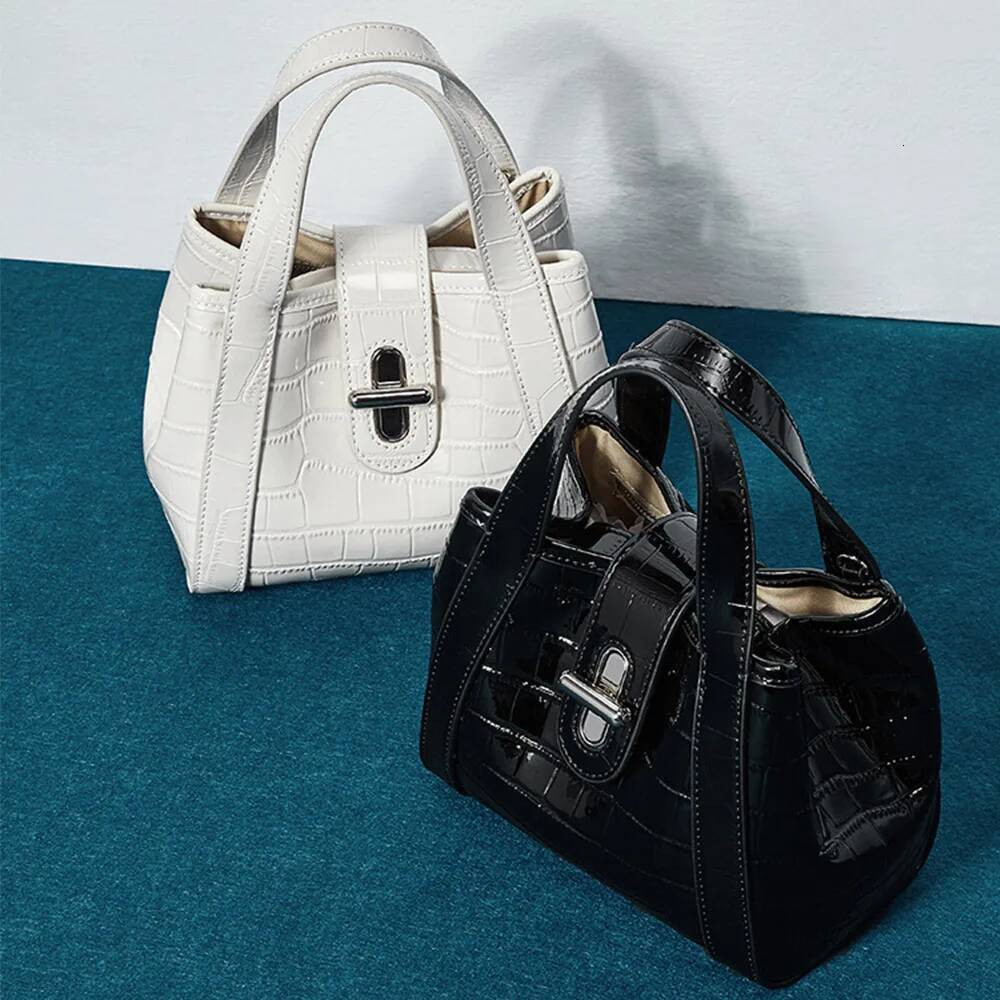 2025 New Leather Women's Commuter Crossbody Crocodile Pattern Light Niche Premium Sensation Basket Tote Bag