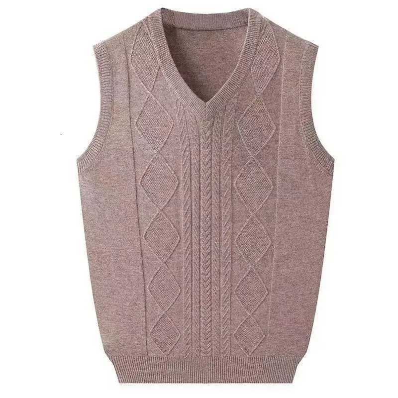 Simplicity Autumn Winner New Men Sweaters Vest VNeck Solid Twisted Flower Screw Thread Thicken Sleeveless Pullovers Knitd TopsXJ250904