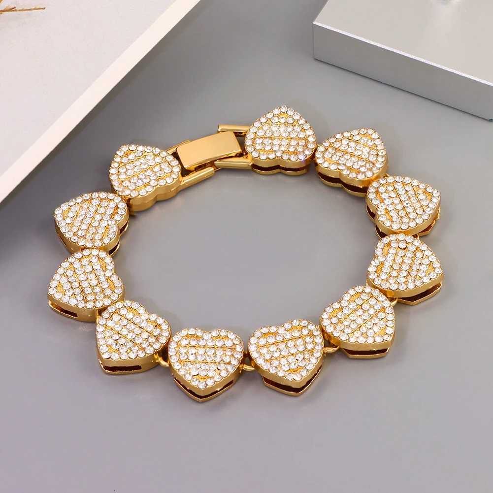Luxury Bling Crystal Heart Cuban Link Chain Bracelet for Women Full Rhinestone Valentines Day Jewelry Gift Fashion DropShippingXJ250904