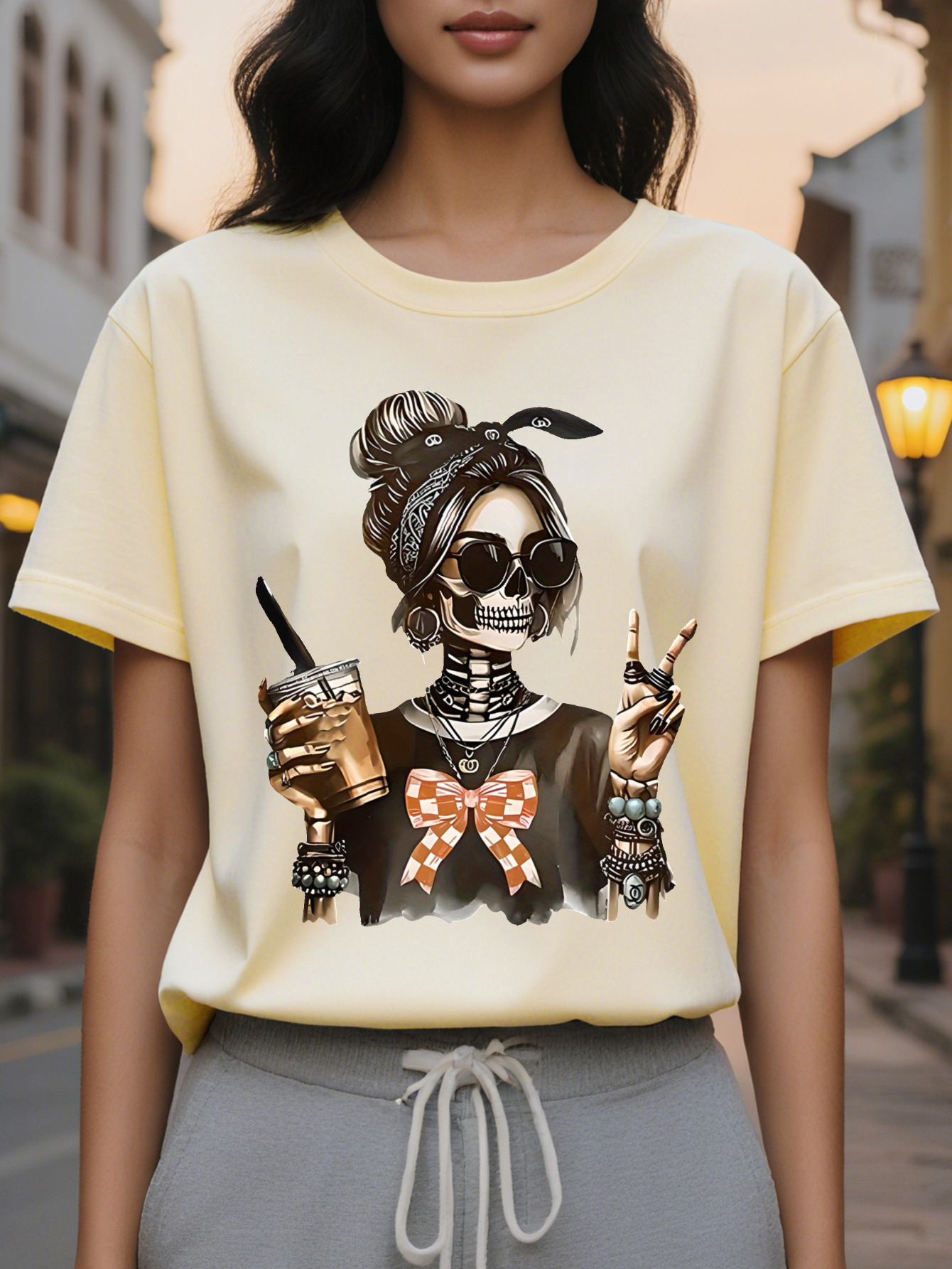 Large Ladies Casual T-Shirt Fashion Skull Design Black Round Neck Short Sleeves Slightly Stretch Fabric Comfortable