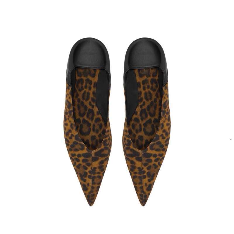 Sheepskin Version ~ French Leopard Print Pointed Toe Single Designer Shoe Women, Versatile Niche Flat Slip-On Ballet Shoes for Outdoor Wear