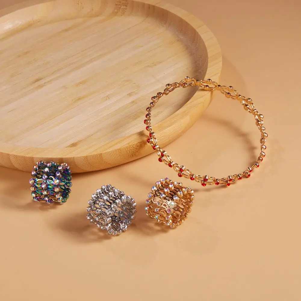 2 In 1 Magic Retractable Ring Bracelet Creative Stretchable Twist Folding Ring Crystal Rhinestone Bracelets Women Jewelry GiftXJ250904