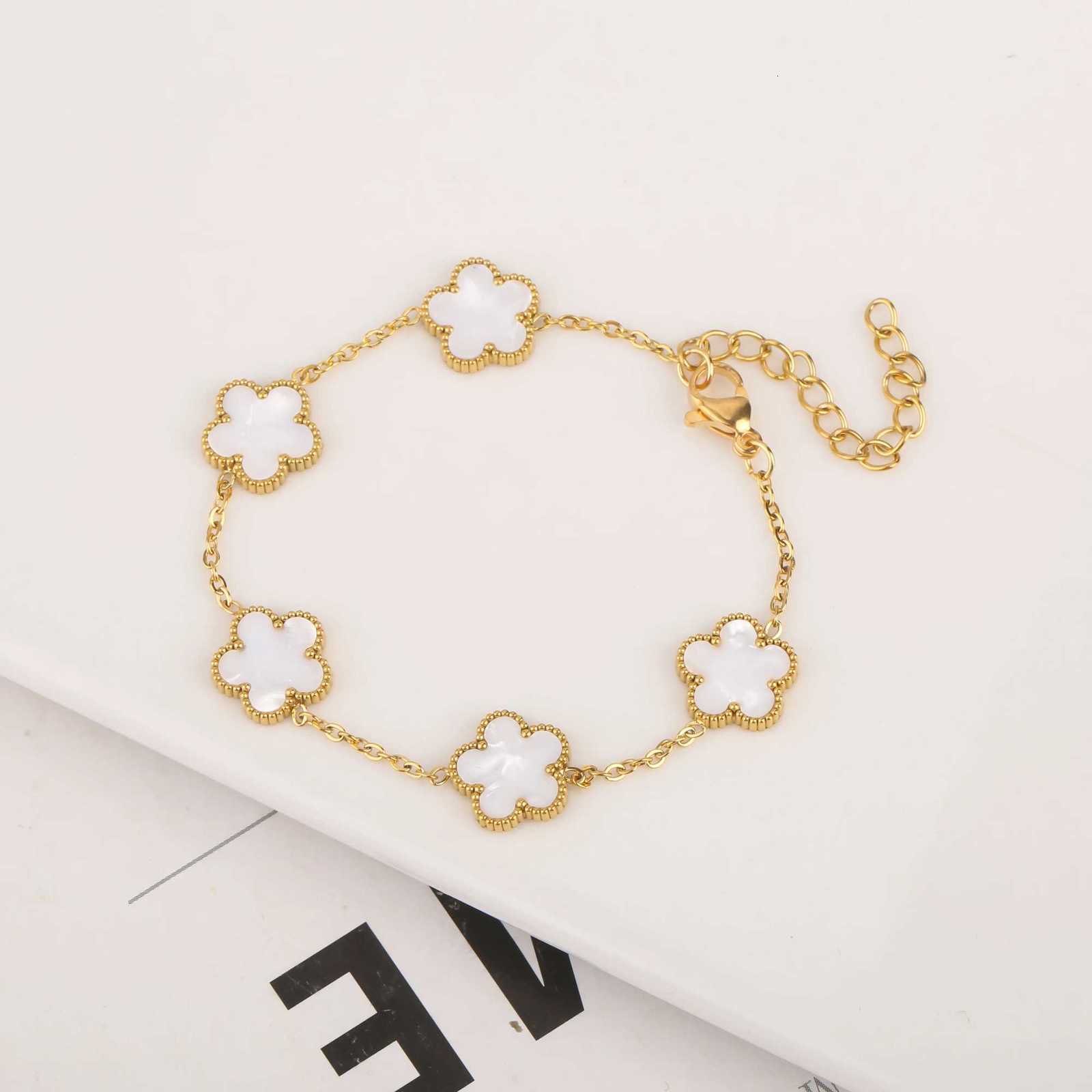 Adjustable New Design Gold Plated Stainl Steel 316L Plant Flower Bracelet With Five Petals Womens Luxury GiftsXJ250904