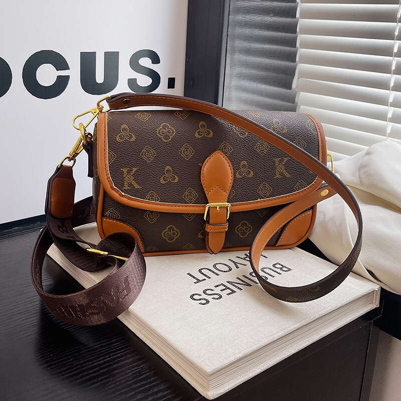 Designer Bags Wide Strap Bag Small Square Bag for Women 2025 New Pattern Printed Saddle Womens Shoulder Crossbody Bag