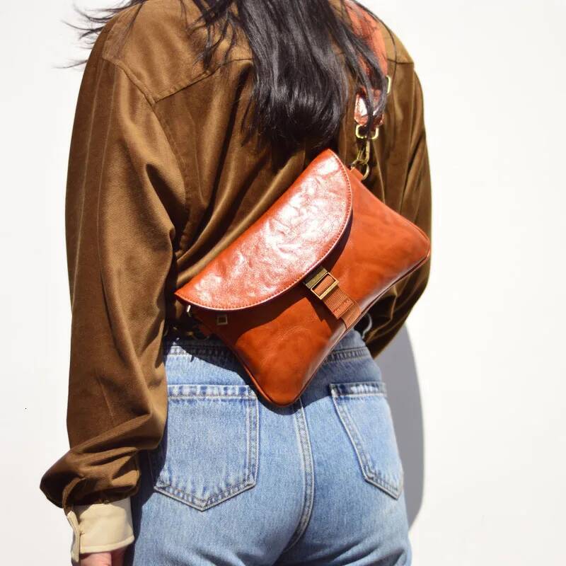 AETOO Leather small square women Europe and the United States fashion retro locking envelope bag trend crossbody shoulder ba