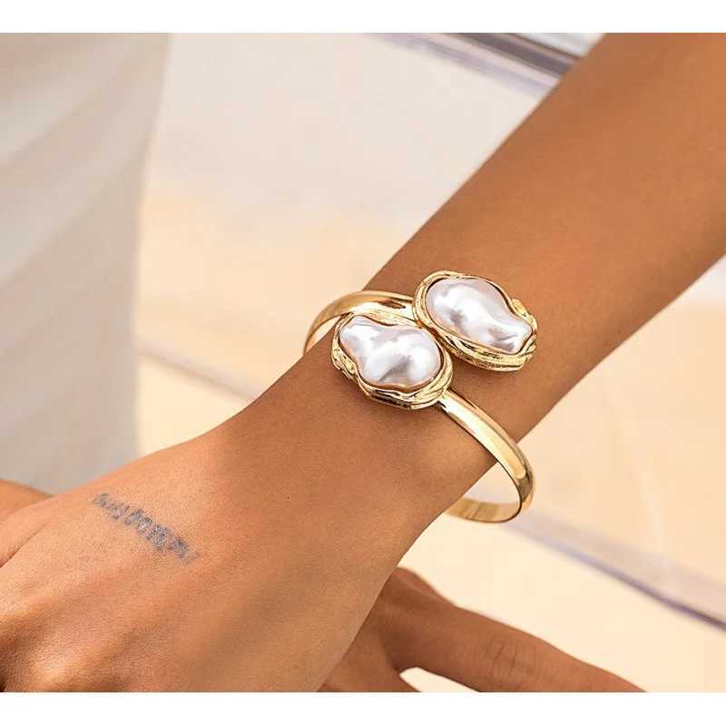 European And French Baroque Opposite Sex Pearl Bracelet Ring Set Retro Niche Womens Jewelry Gifts 2024 Y250904