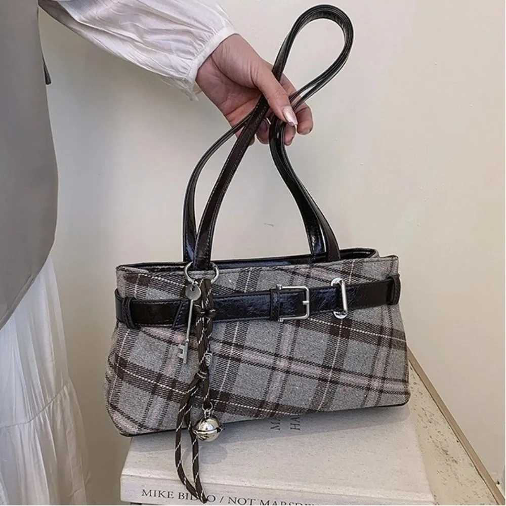 New Handbag Boho Shoulder Bag Bell Pendant Lightweight Tote Bag Plaid Underarm Bag Women Z250903