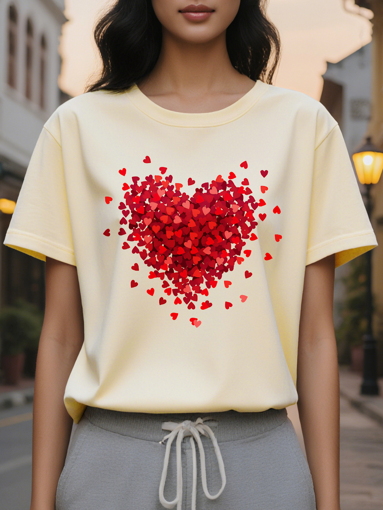 Heart Print T-Shirt Short Sleeve Round Neck Casual Top for Summer and Spring Women