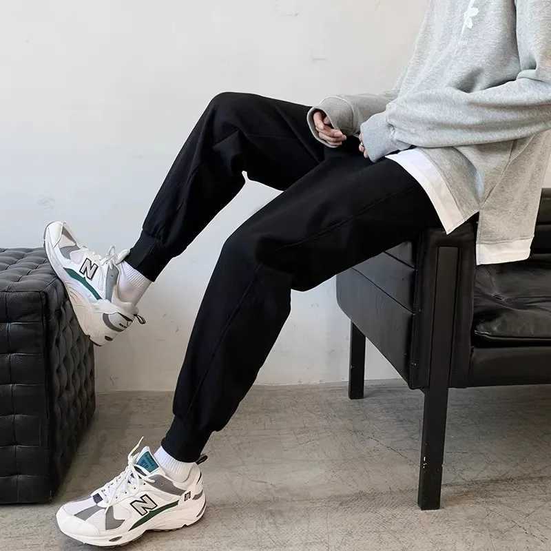 Autumn sweatpants mens casual pants mens handsome Korean version narrow tube tight pants sports youth thin long pants mens trXJ250904