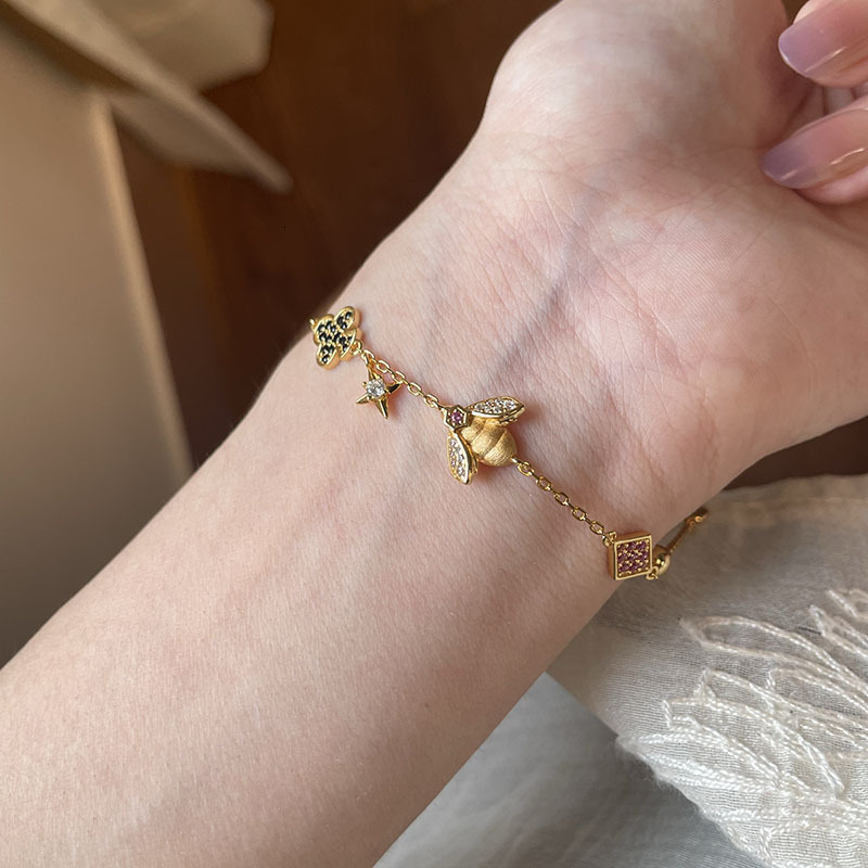 French Style Light Brushed Bee for Women, Pure Sier S, Exquisite Heart Design Jewelry, Niche Fashion Bracelet
