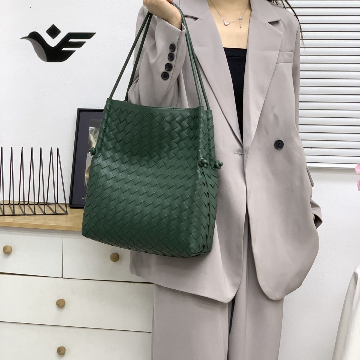 Feiyan Free Shipping New Designer Bag Luxury Shopping Bag Woven Tote Bag For Women Trendy Shoulder Versatile Large Capacity Underarm Genuine Leather W