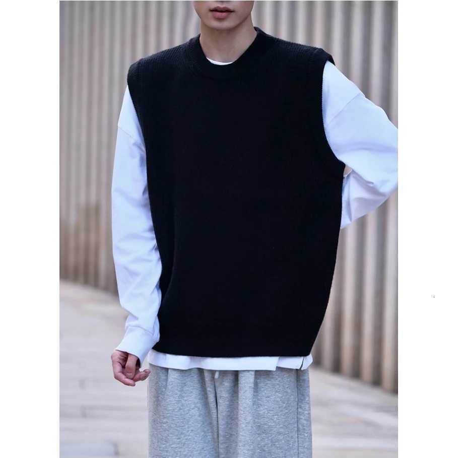 Autumn New Round Neck Sweater Vest for Men Korean Fashion Design Loose Casual Solid Color Knitted Sweater Vest Men and WomenXJ250904