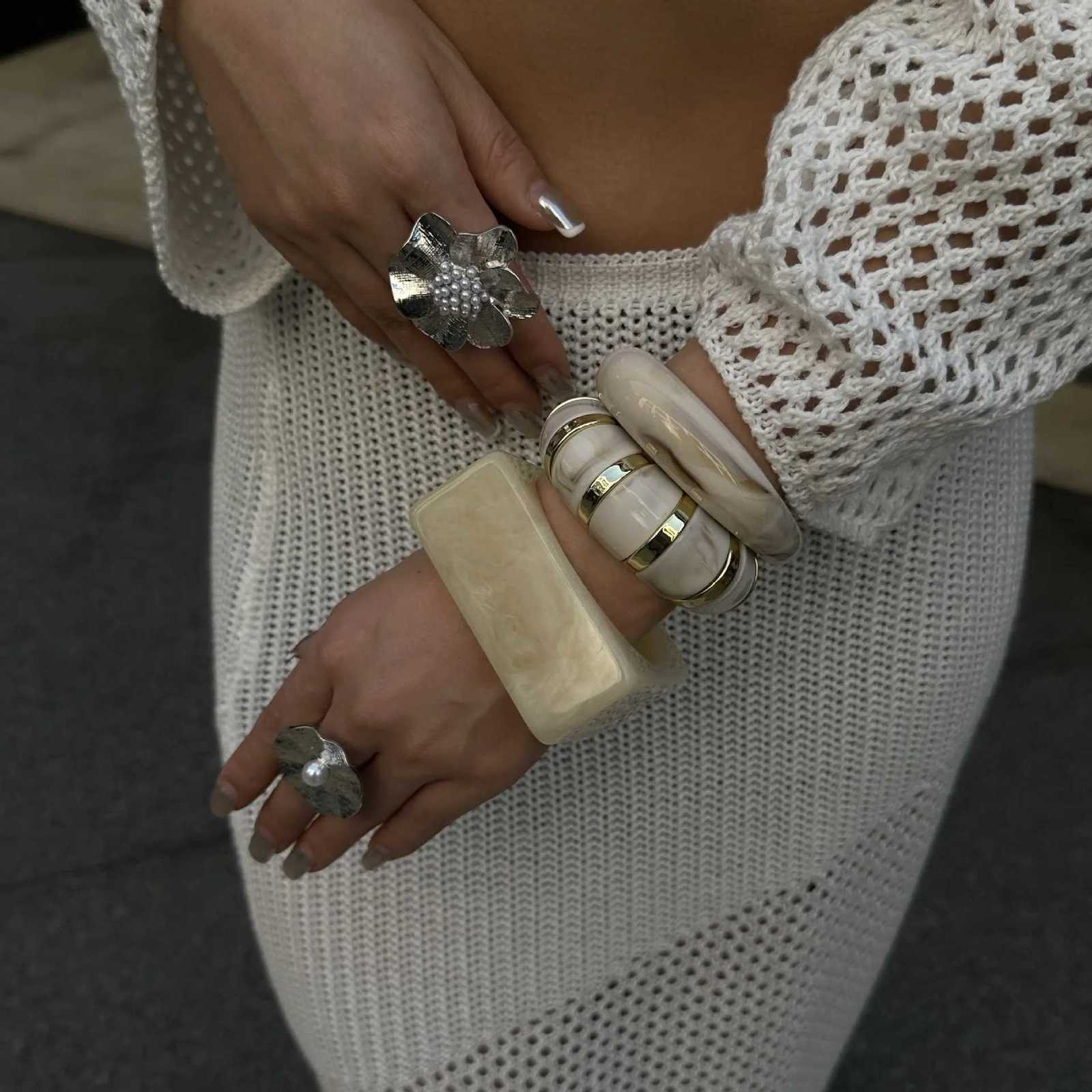 Vintage Punk Beige Thick Resin Acrylic Smudging Bangles Geometric Irregular Wide Cuff Bangle Bracelet For Women Pseras Jewelry Y250904