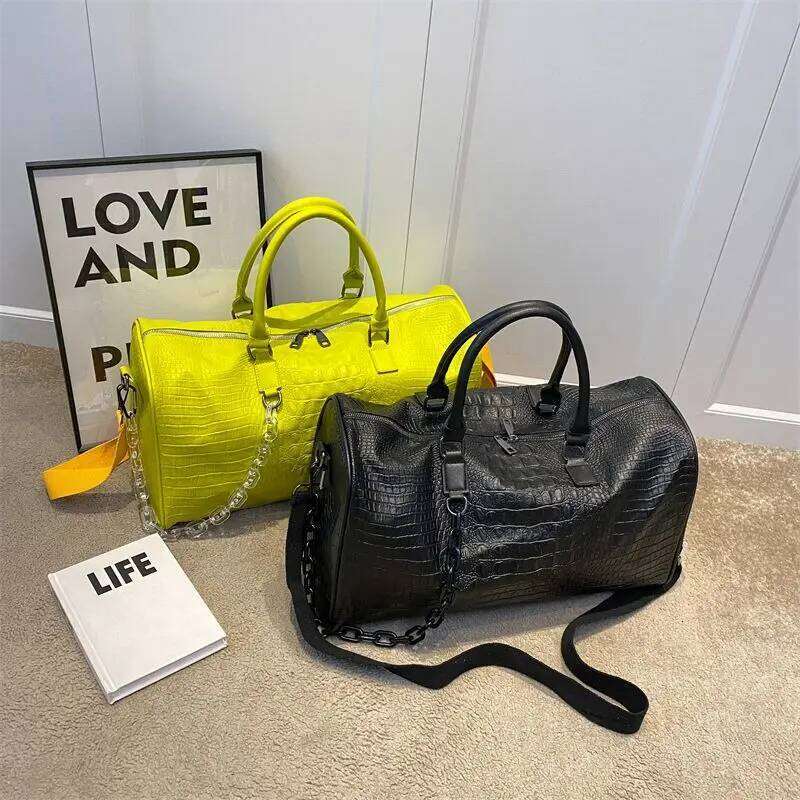 European / American Fashion Crocodile Pattern Emed Large Capacity Portable Sports Travel Single Shoulder Crossbody Bag Trend