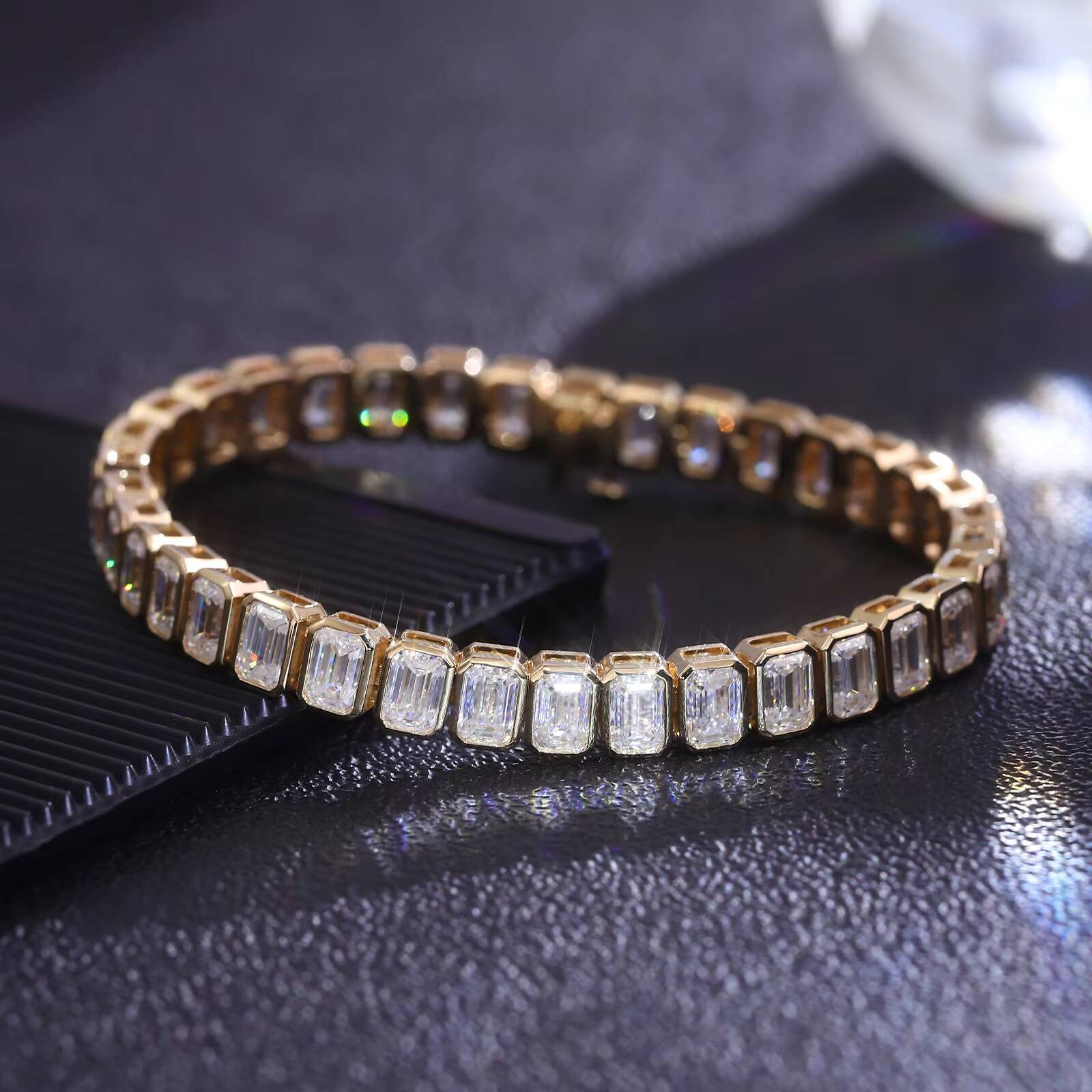 Custom VS D Colour Synthetic Diamond Tennis Bracelet Single Row Gradient 10K Yellow Gold Tennis Bracelet Unisex