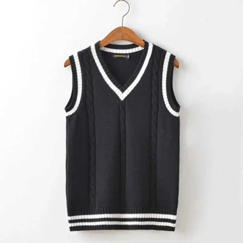 Mens Clothing Sleeveless Knit Sweater Male Vest Striped Red Waistcoat Korean Fashion Winter 2024 Autumn Mode Knitwears Trend AXJ250904