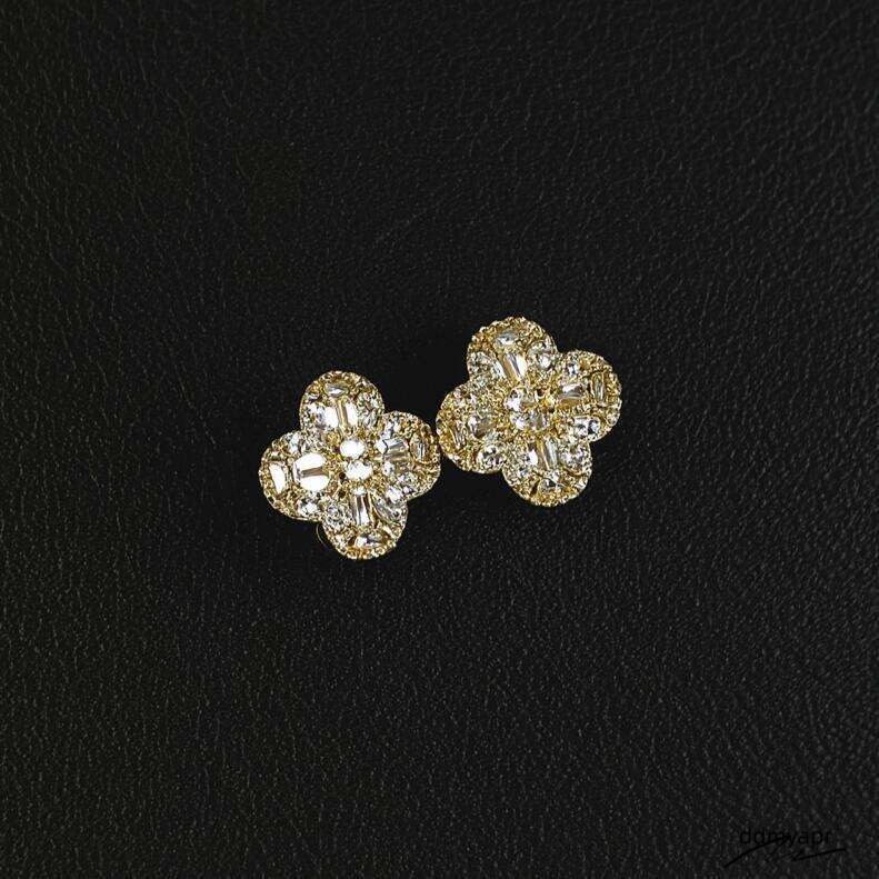 Four-Leaf Clover Ddmyday Shiny Stud Earrings Ddmyday