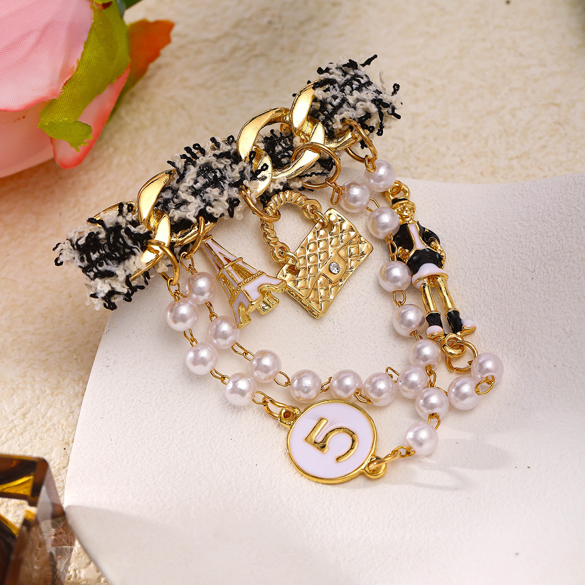 Trendy Design Pearl Brooches for Women Camellia Tassels Chain Pins Party Jewelry