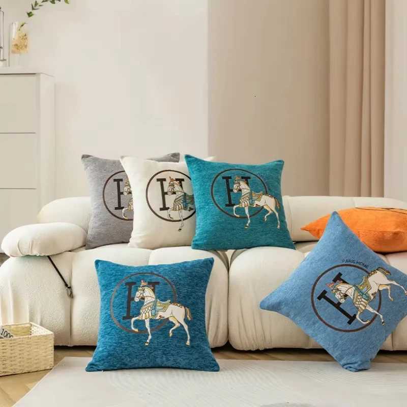 Designer Light luxury highend pillow cushion cover horse 3D printing modern style sofa seat cover machine washable and antifading Y251105