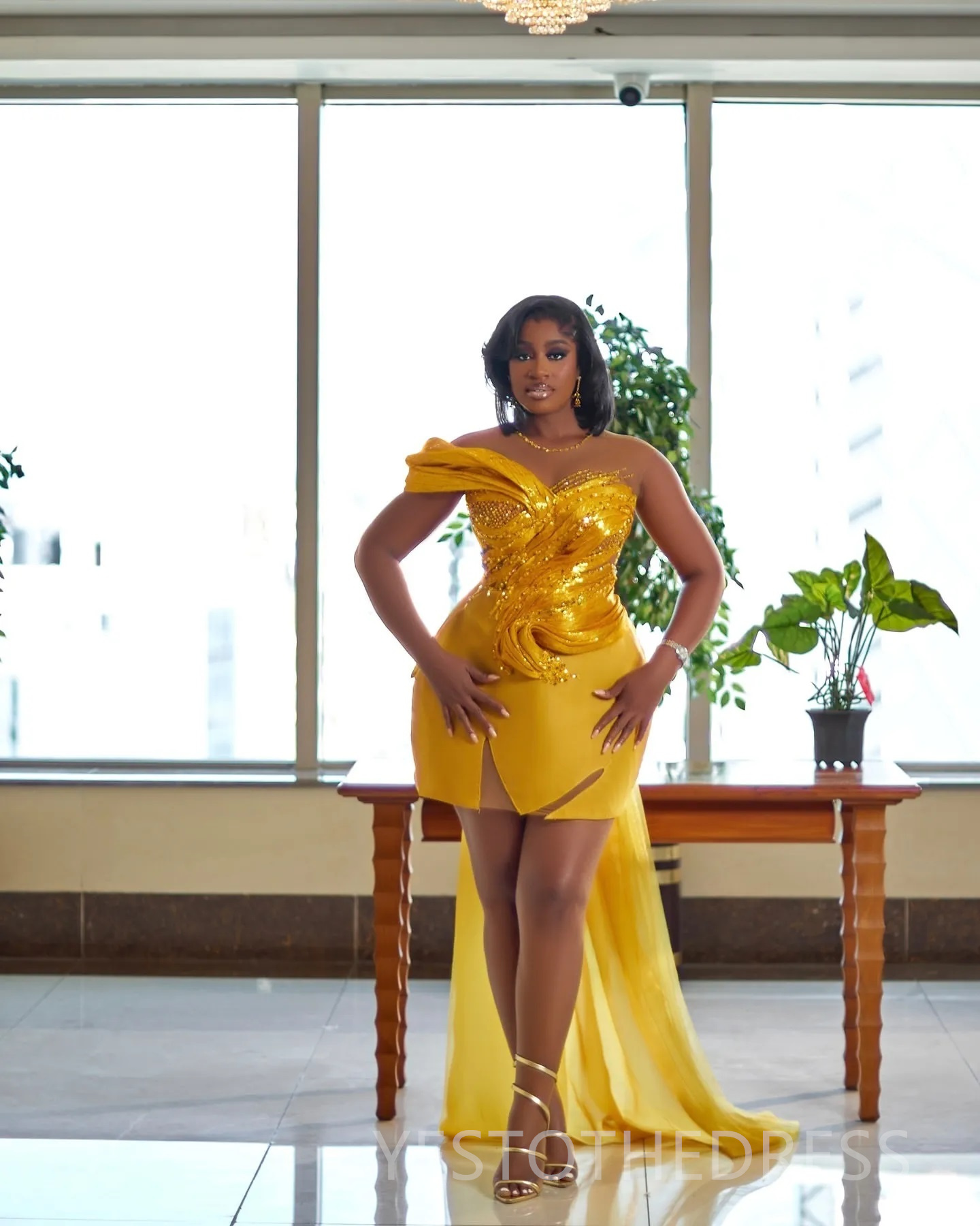 2025 Plus Size Yellow Cocktail Dresses For Women Homecoming Dress Sheath Illusion Sheer Neck Beaded Lace Pleated Prom Dresses For Black Girls C427