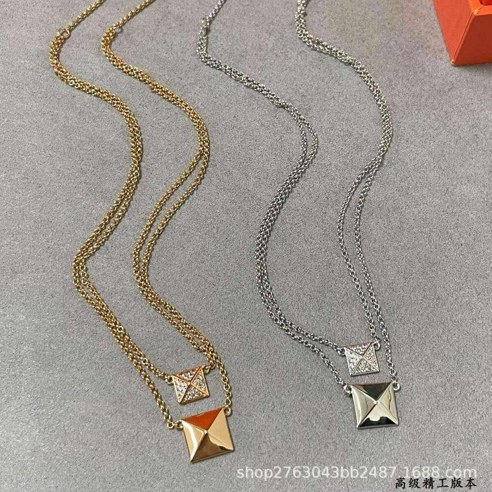 DHcollections V-Gold Square Polished Rivet 3D Necklace with Diamond-Inlaid Pendant, Minimalist Geometric Double-Layer OT Clasp Collarbone Chain,pring